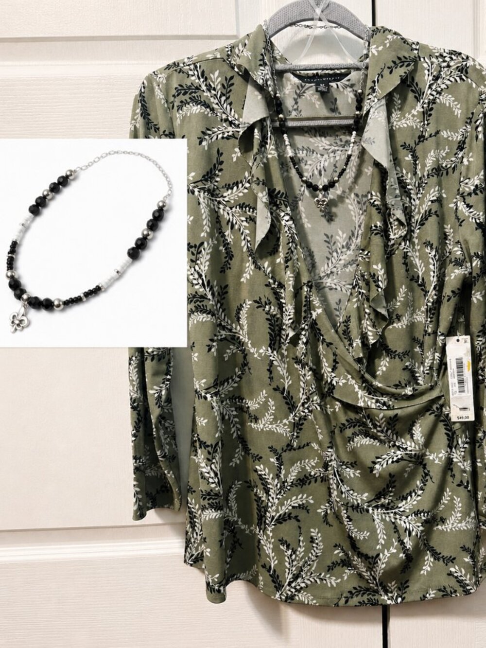 Women's Bundle Sage Green Floral Wrap Blouse (M), Handmade fleur-de-lis necklace
